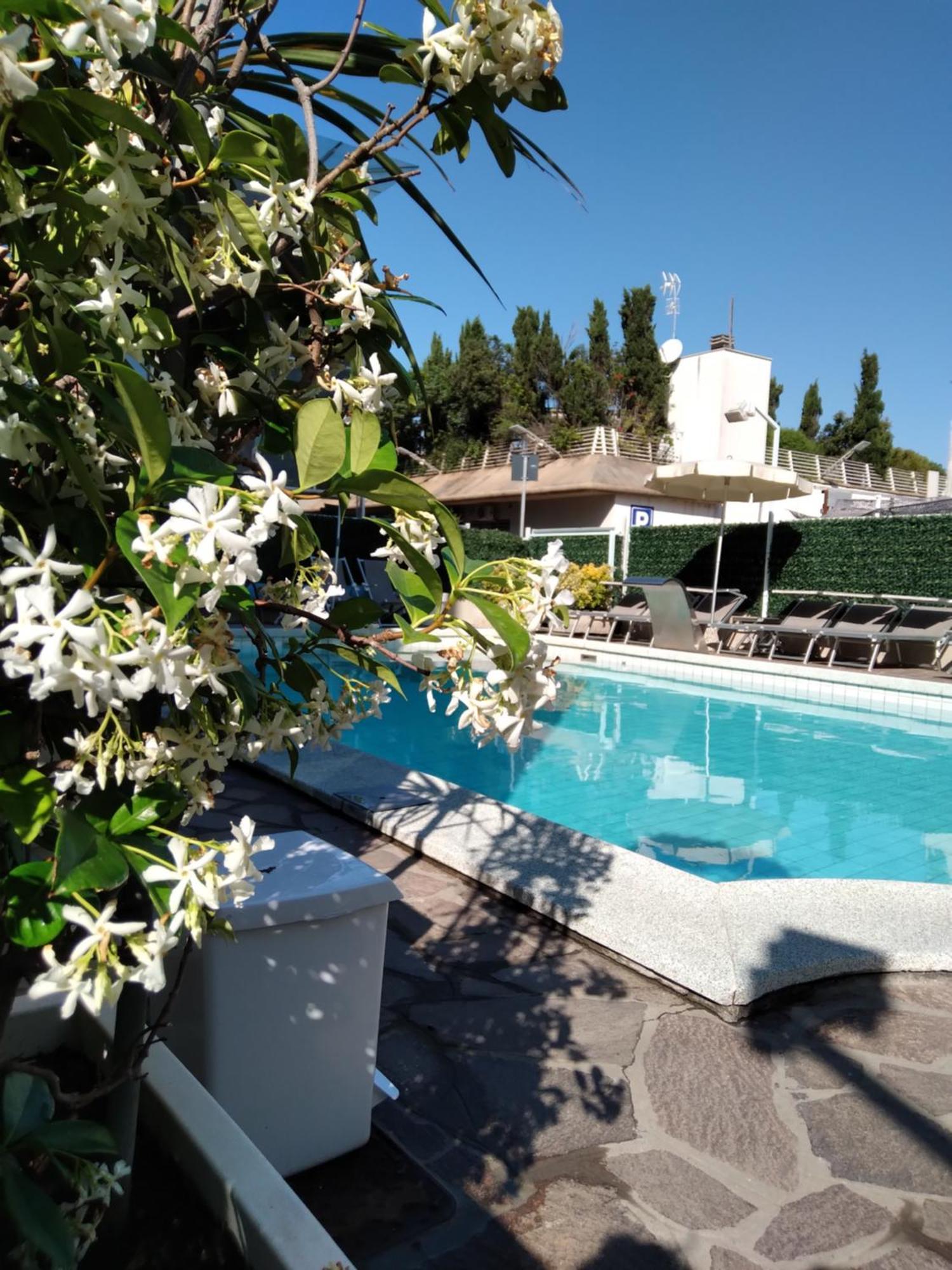 Hotel Poker Riccione Ngoại thất bức ảnh